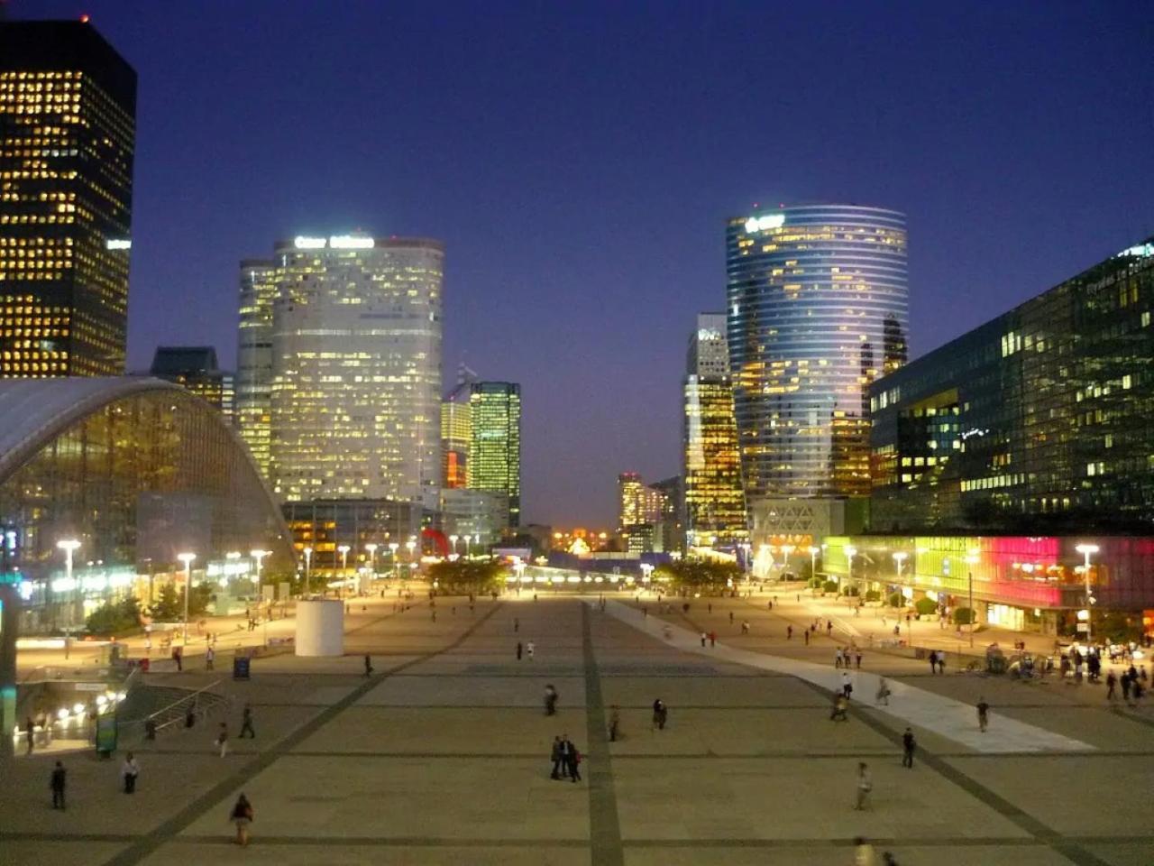 A 10 Min De La Defense Et A 20 Min De Paris Apartment